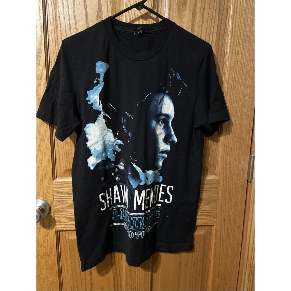 Shawn Mendes Illuminate World Tour Unisex Black Graphic‎ Tee Size Large
